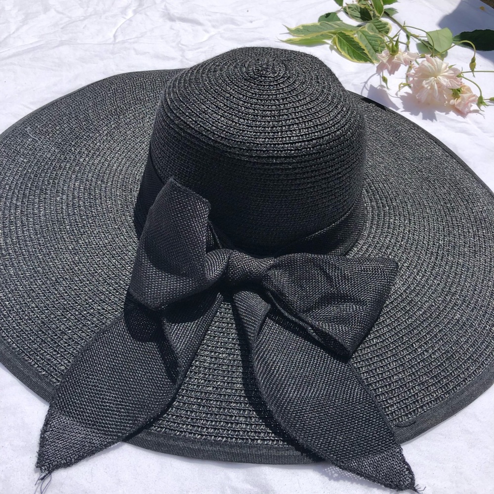 Wide brim sun hat